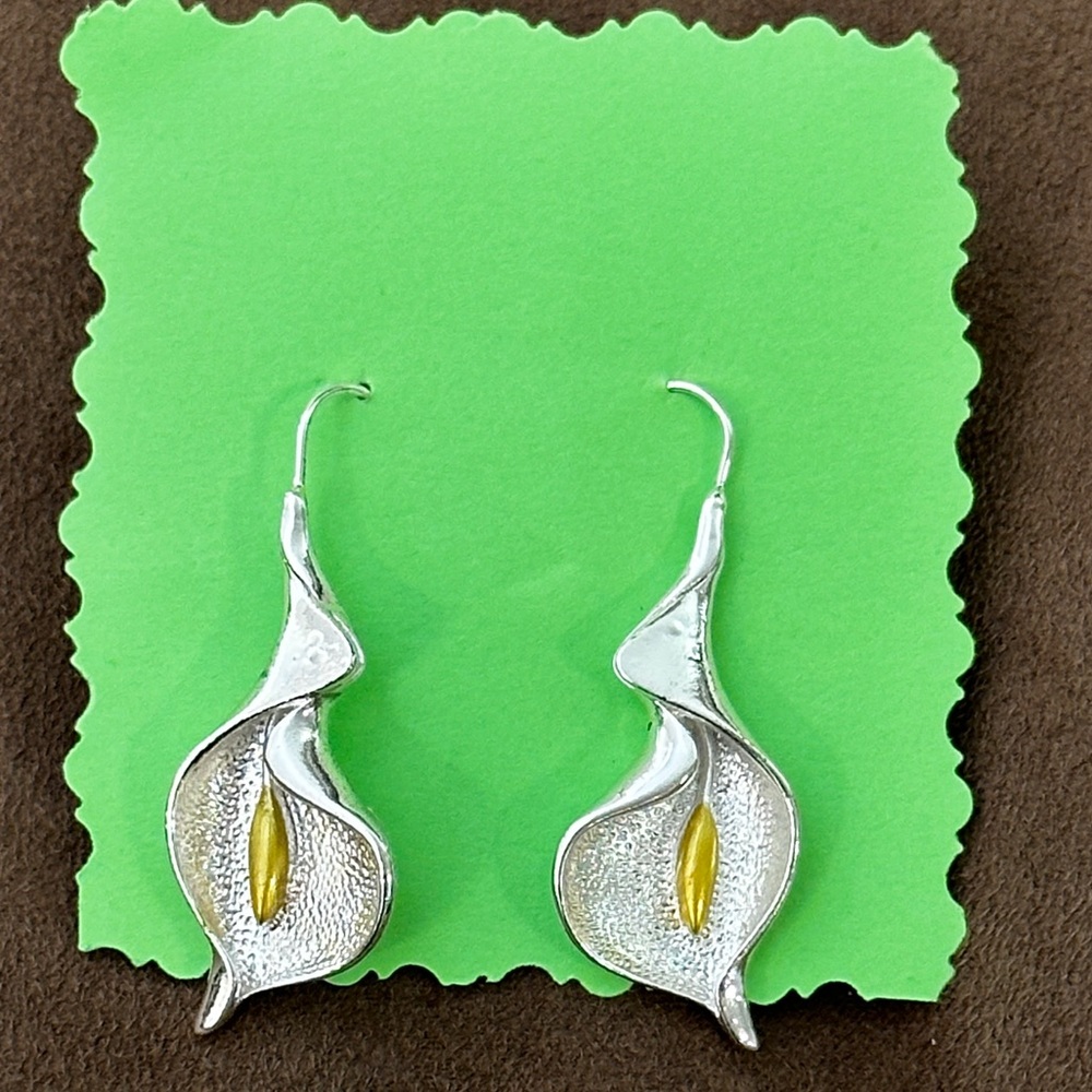 Calla Lily Drop Earrings Fishhook Yellow Accent Silver Tone Spring summer bride